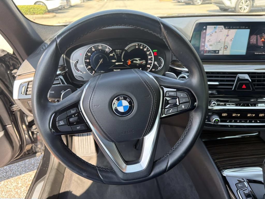Used 2018 BMW 530e RWD image 22