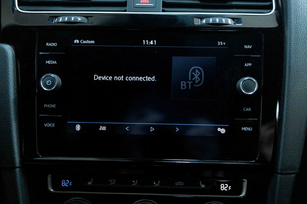 Used 2018 Volkswagen Golf R DCS and Navigation 7A image 61