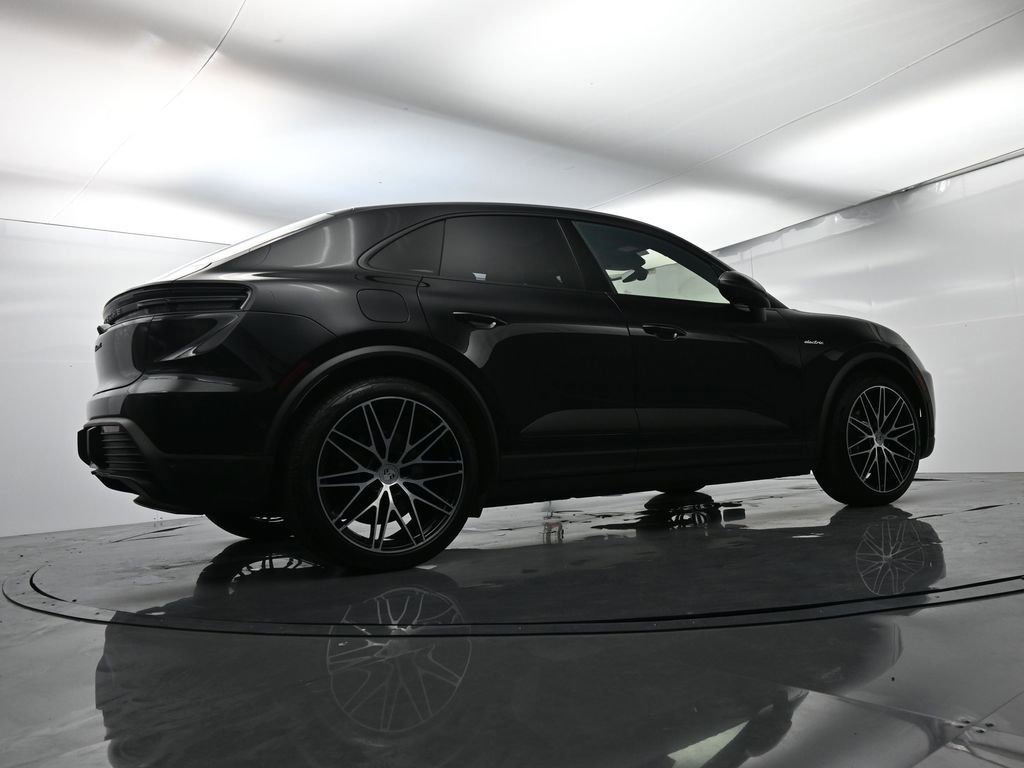 Certified 2024 Porsche Macan 4 Electric image 49