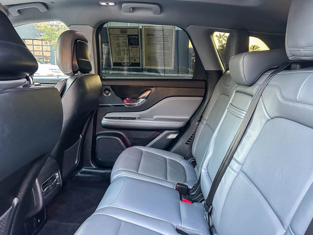 Used 2020 Lincoln Corsair Reserve FWD image 23