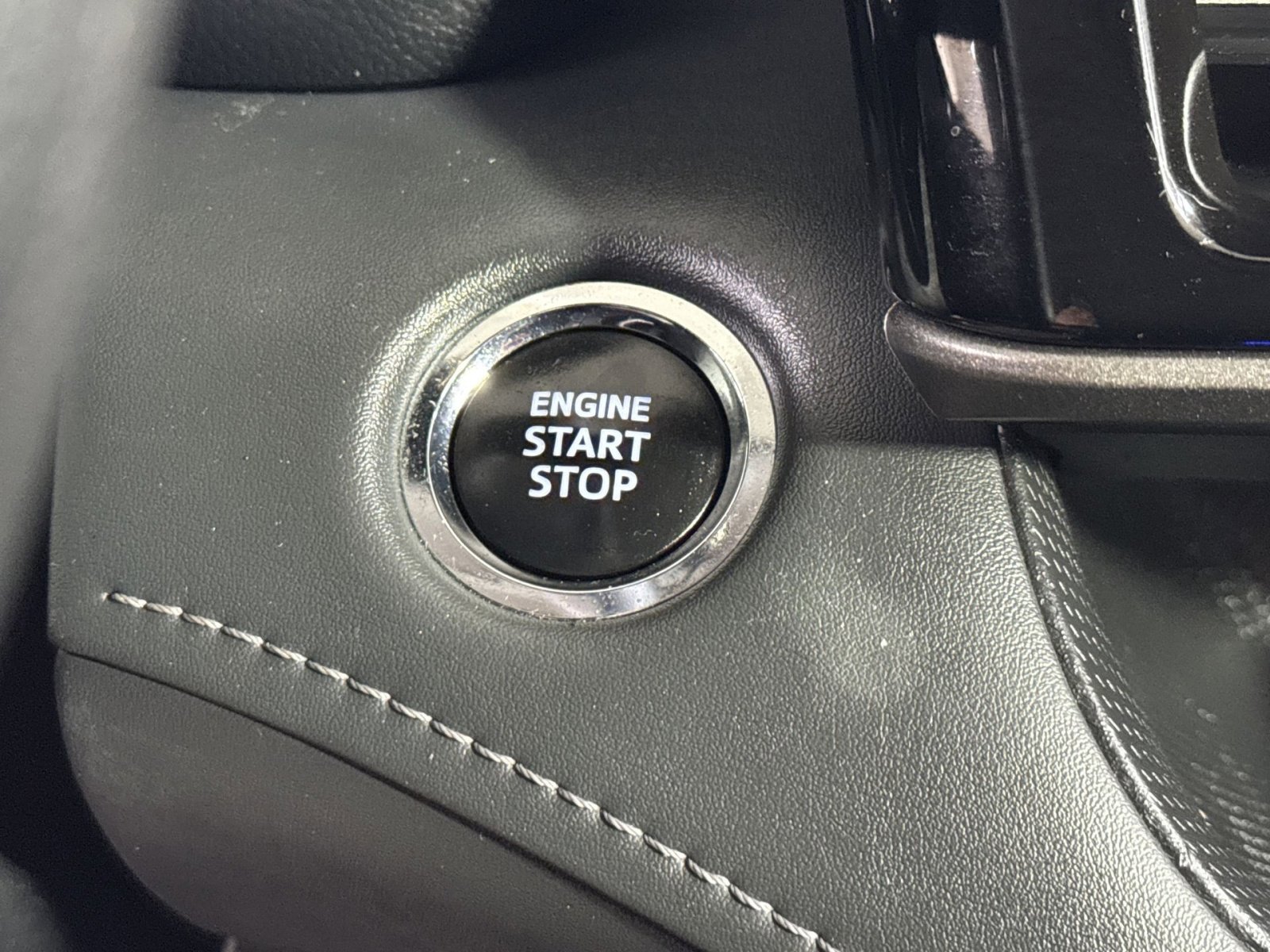 Used 2023 Toyota Highlander L image 35