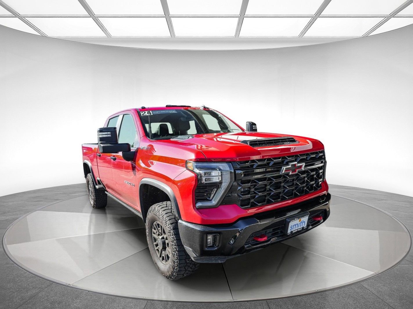 Used 2024 Chevrolet Silverado 2500 ZR2 w/ Technology Package image 2