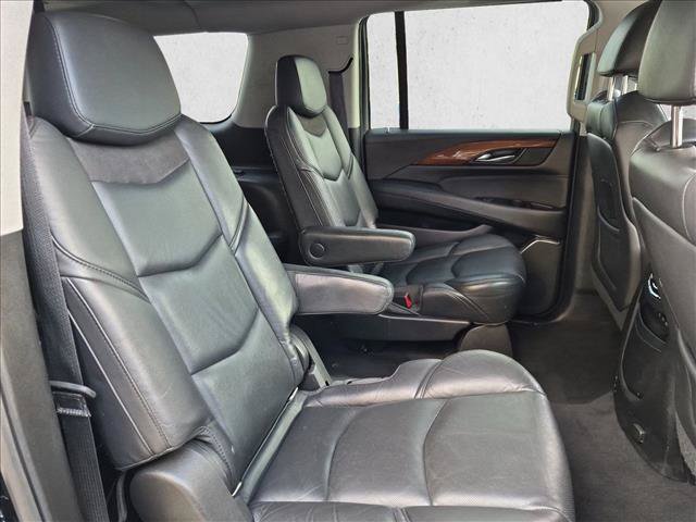 Used 2018 Cadillac Escalade ESV Premium Luxury AWD/4WD image 22