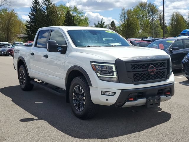 Used 2024 Nissan Titan PRO-4X w/ Pro-4x Convenience Package AWD/4WD image 2