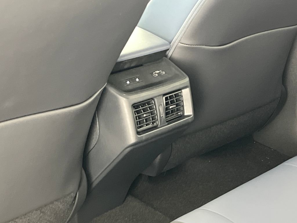 New 2026 Subaru Solterra image 39