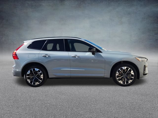 New 2026 Volvo XC60 T8 Plus w/ Climate Package PRO AWD/4WD image 8