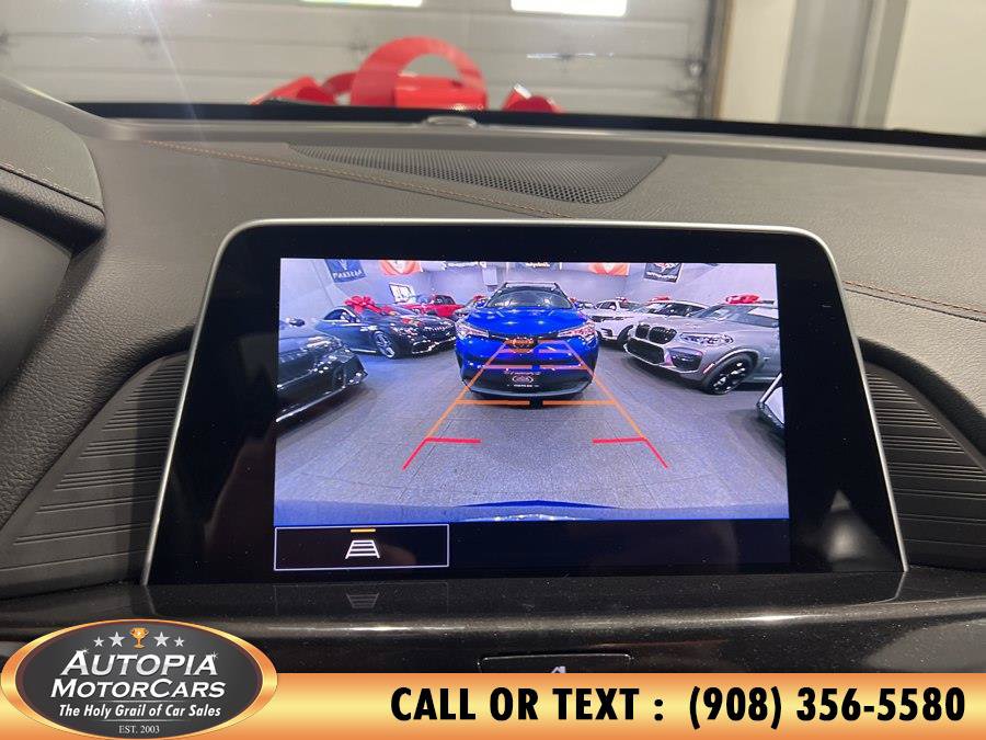 Used 2022 Cadillac CT4 V RWD image 34