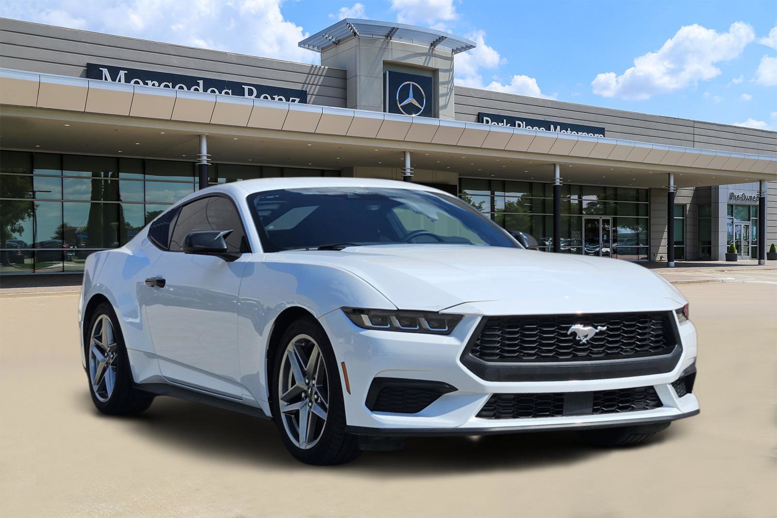 Used 2024 Ford Mustang Coupe image 2