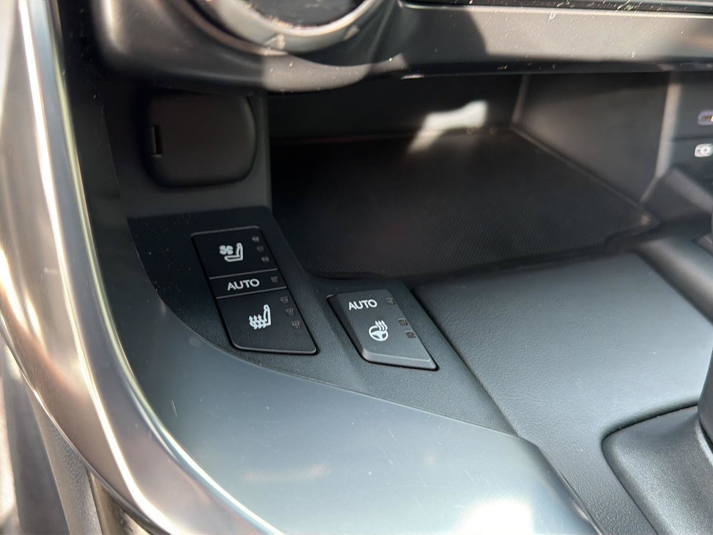 Certified 2025 Lexus LX 700h Overtrail AWD/4WD image 28