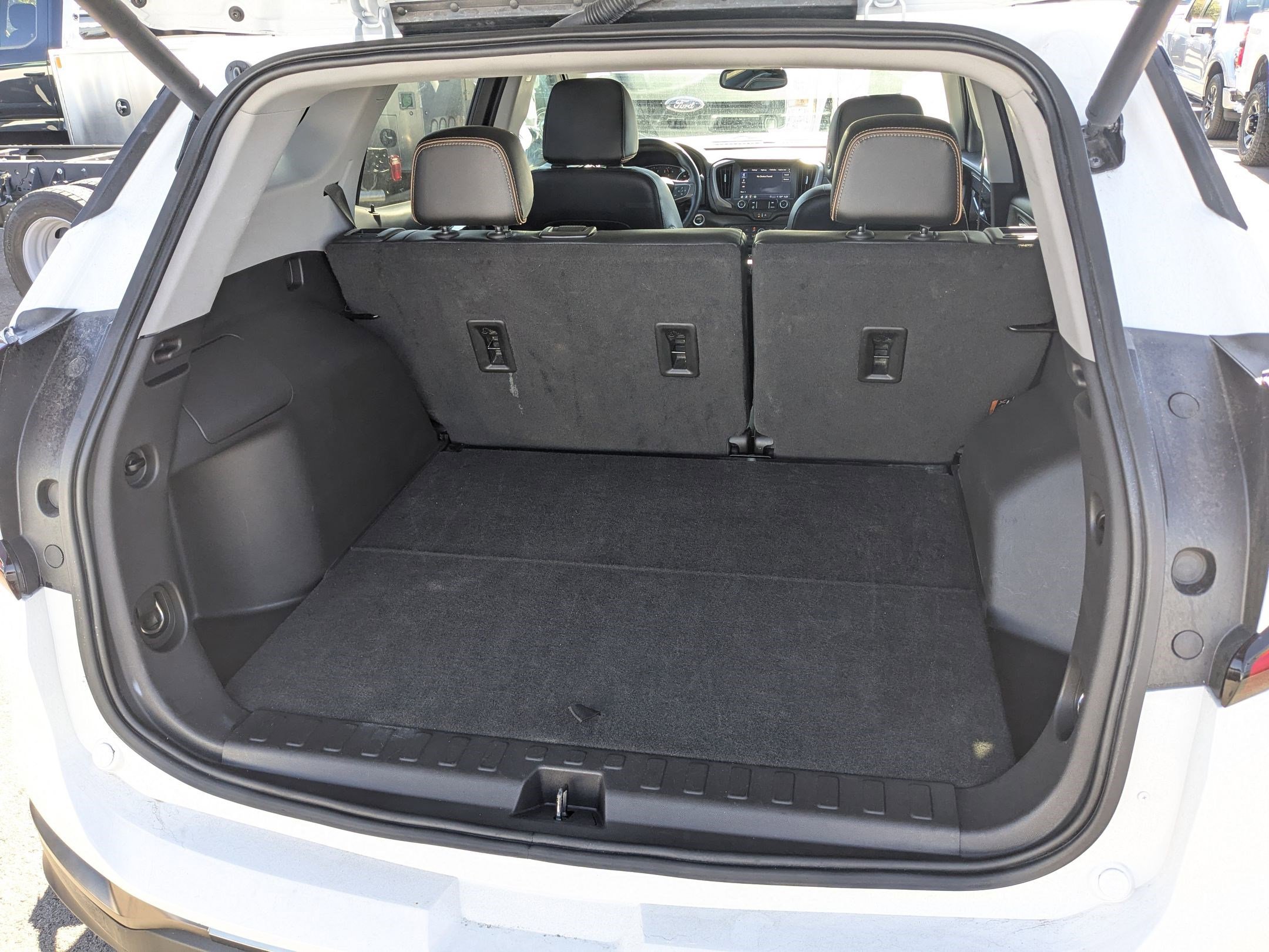 Used 2023 GMC Terrain AT4 image 26