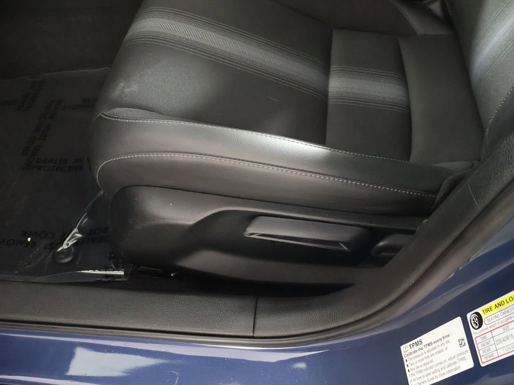 Used 2025 Honda Civic Sport image 28