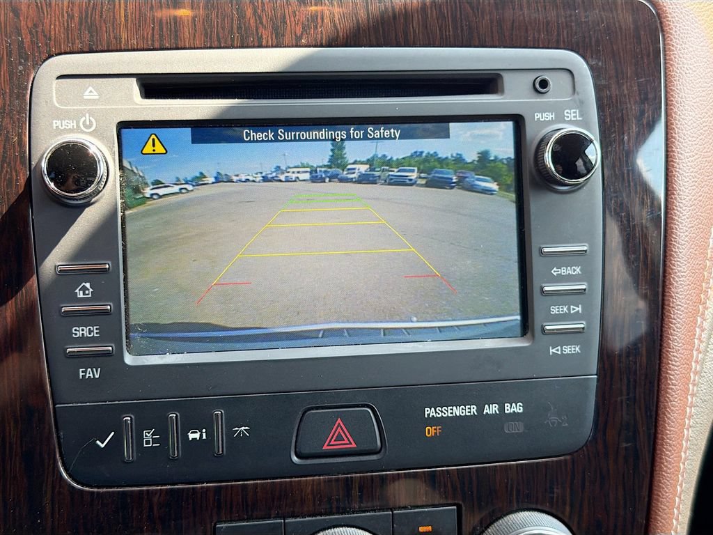 Used 2017 Chevrolet Traverse LT w/ Style and Technology Package FWD image 32