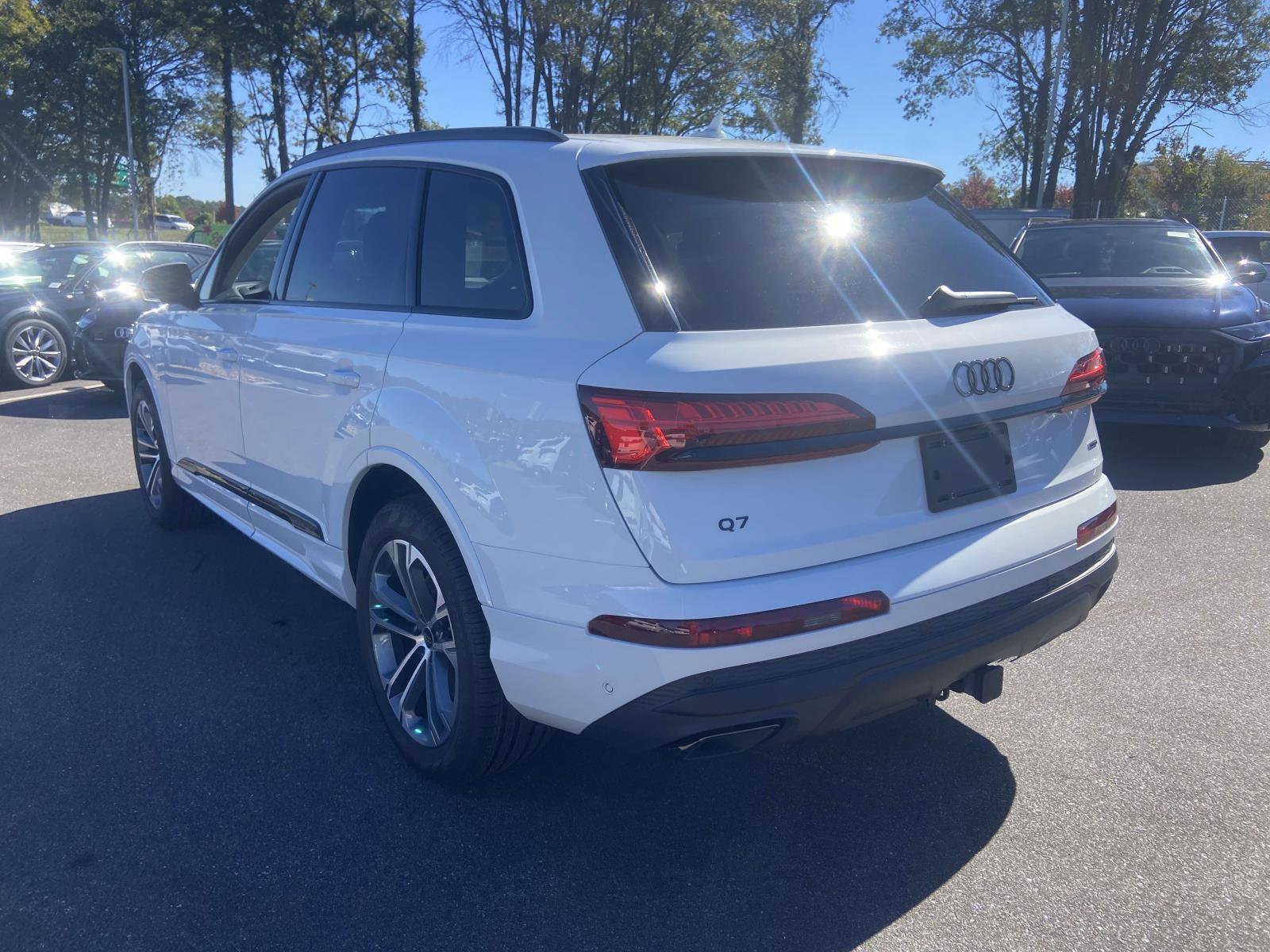 New 2026 Audi Q7 3.0T Premium image 7