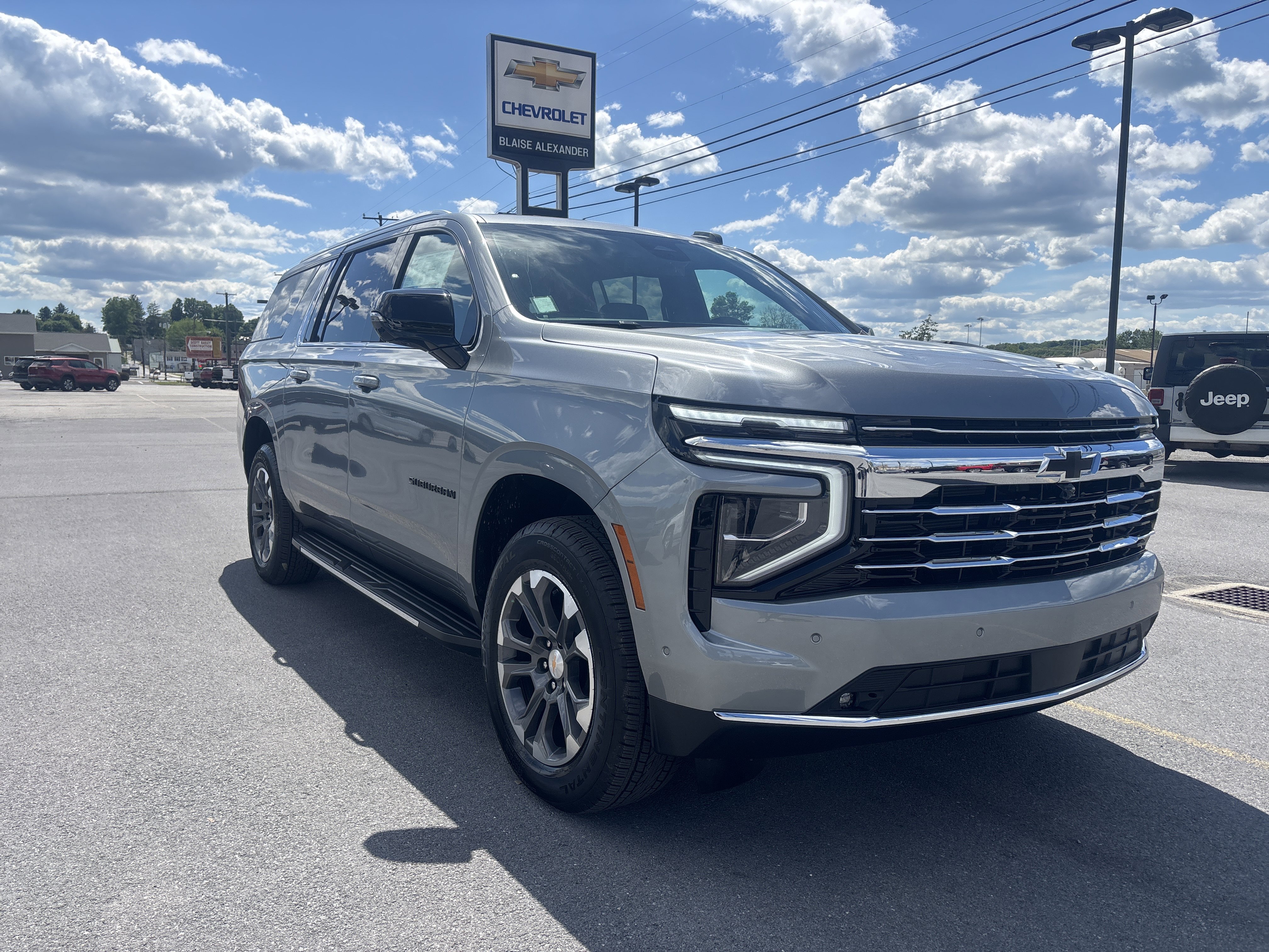 New 2026 Chevrolet Suburban LT w/ Comfort Package