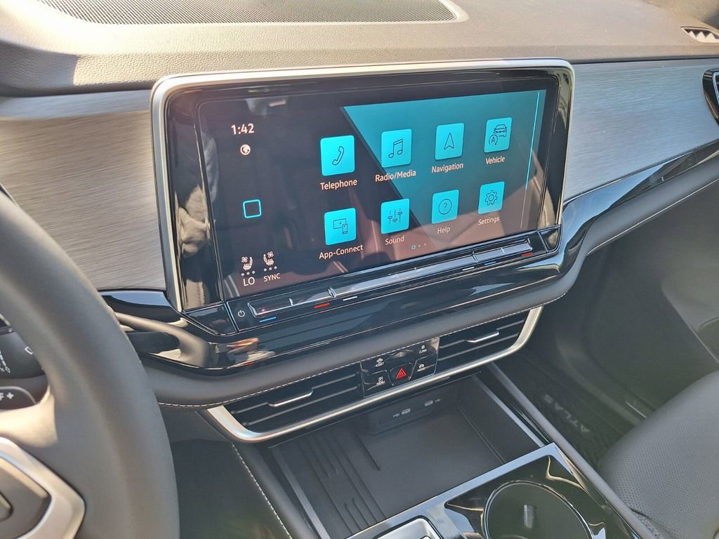 New 2026 Volkswagen Atlas Cross Sport SE image 13