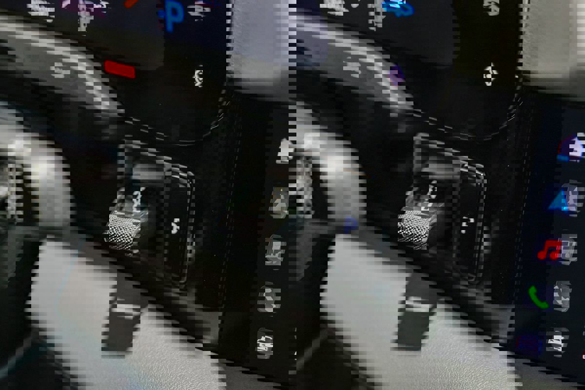 Used 2022 Porsche Taycan 4S image 27