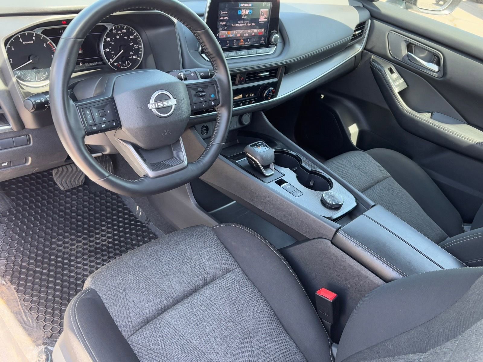 Certified 2025 Nissan Rogue SV image 16