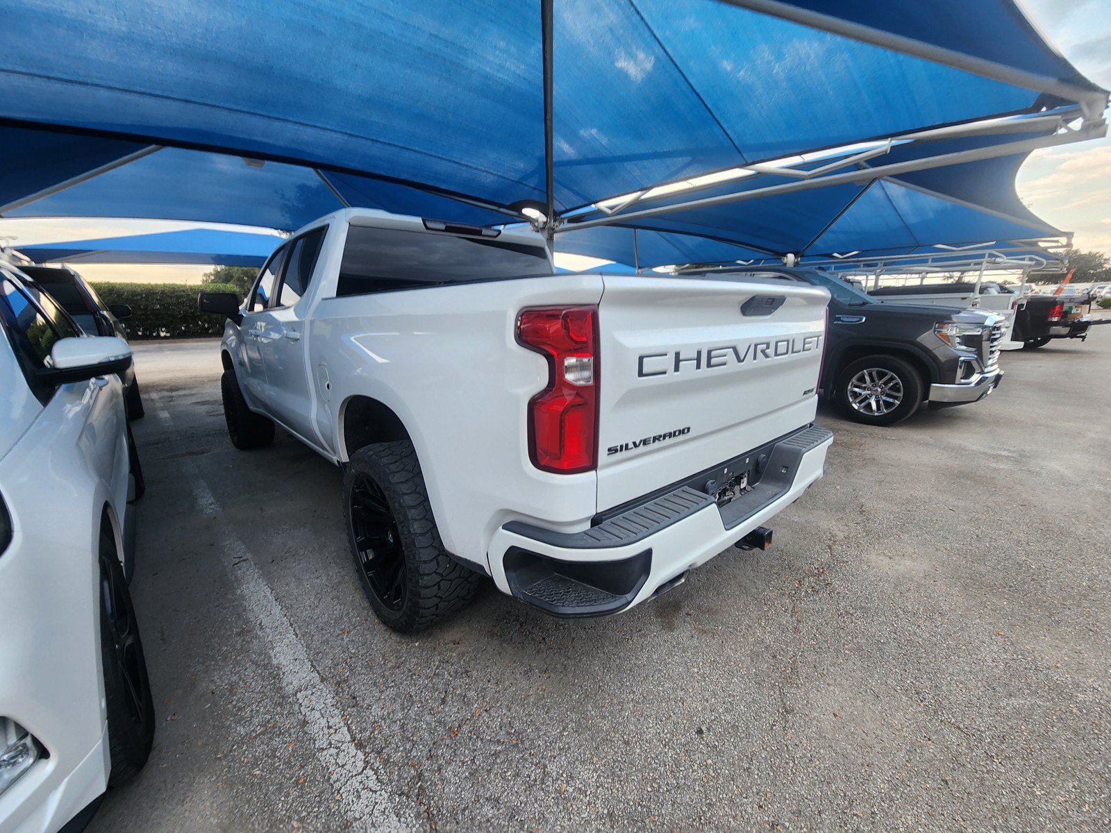 Used 2021 Chevrolet Silverado 1500 RST AWD/4WD image 3