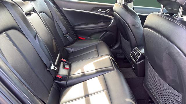 Used 2019 Genesis G70 2.0T Advanced AWD/4WD image 27