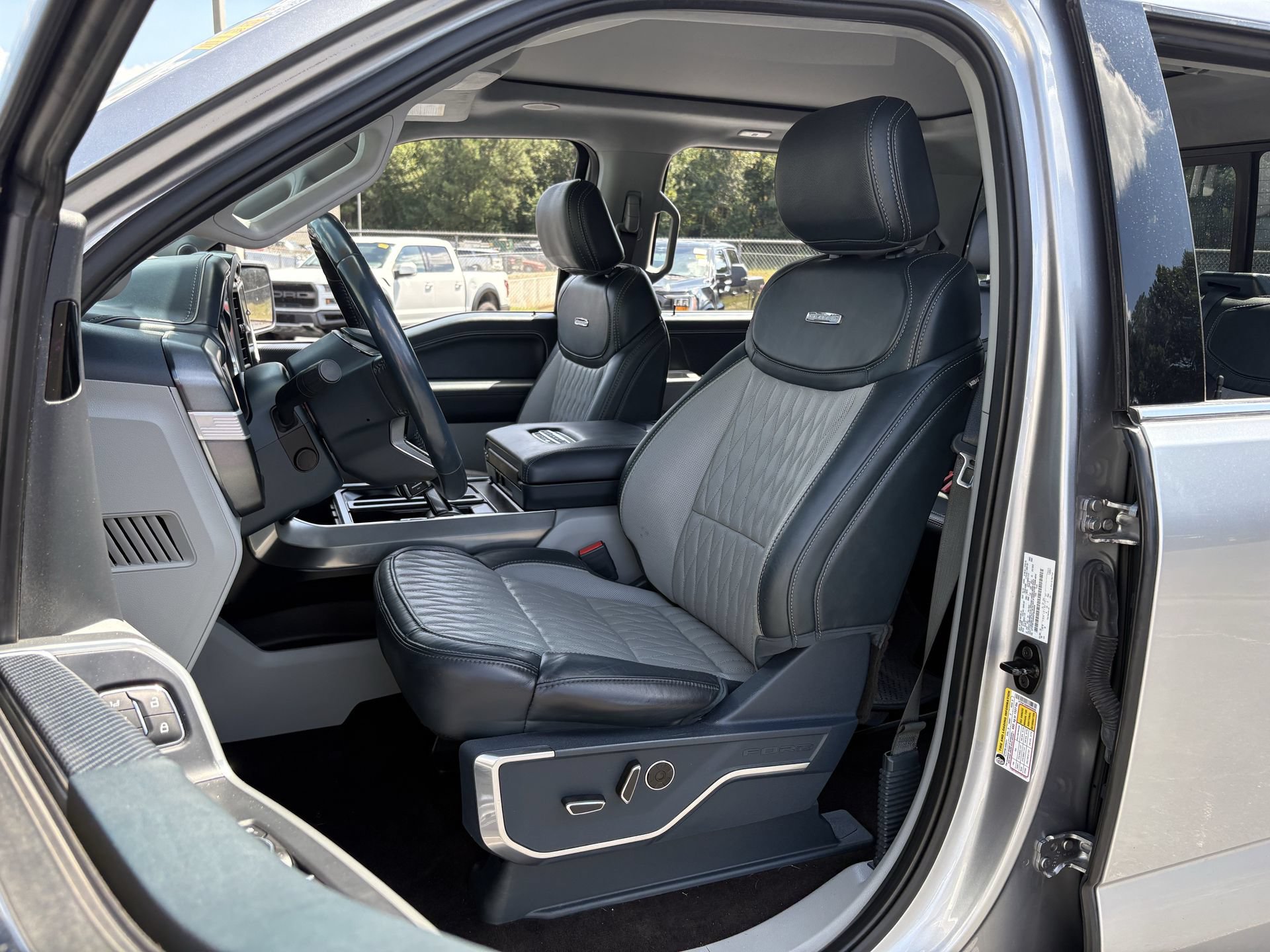 Used 2022 Ford F150 Limited AWD/4WD image 19