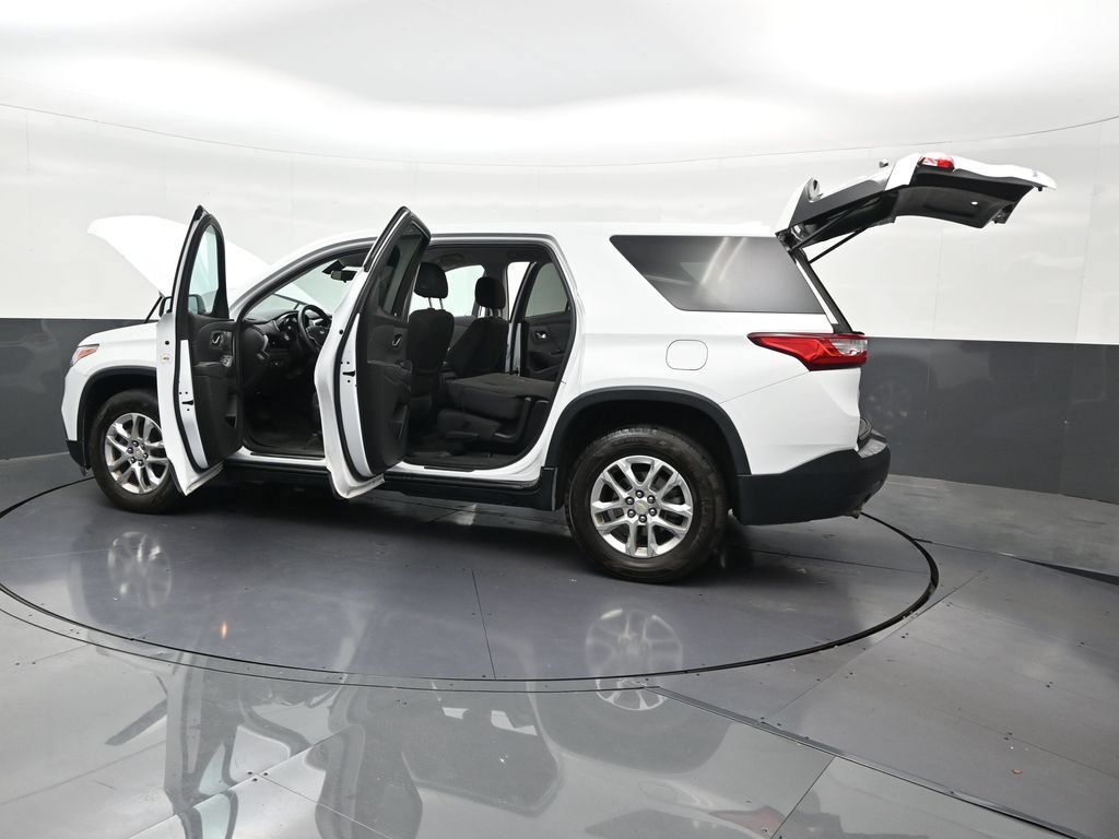 Used 2021 Chevrolet Traverse LS FWD image 35