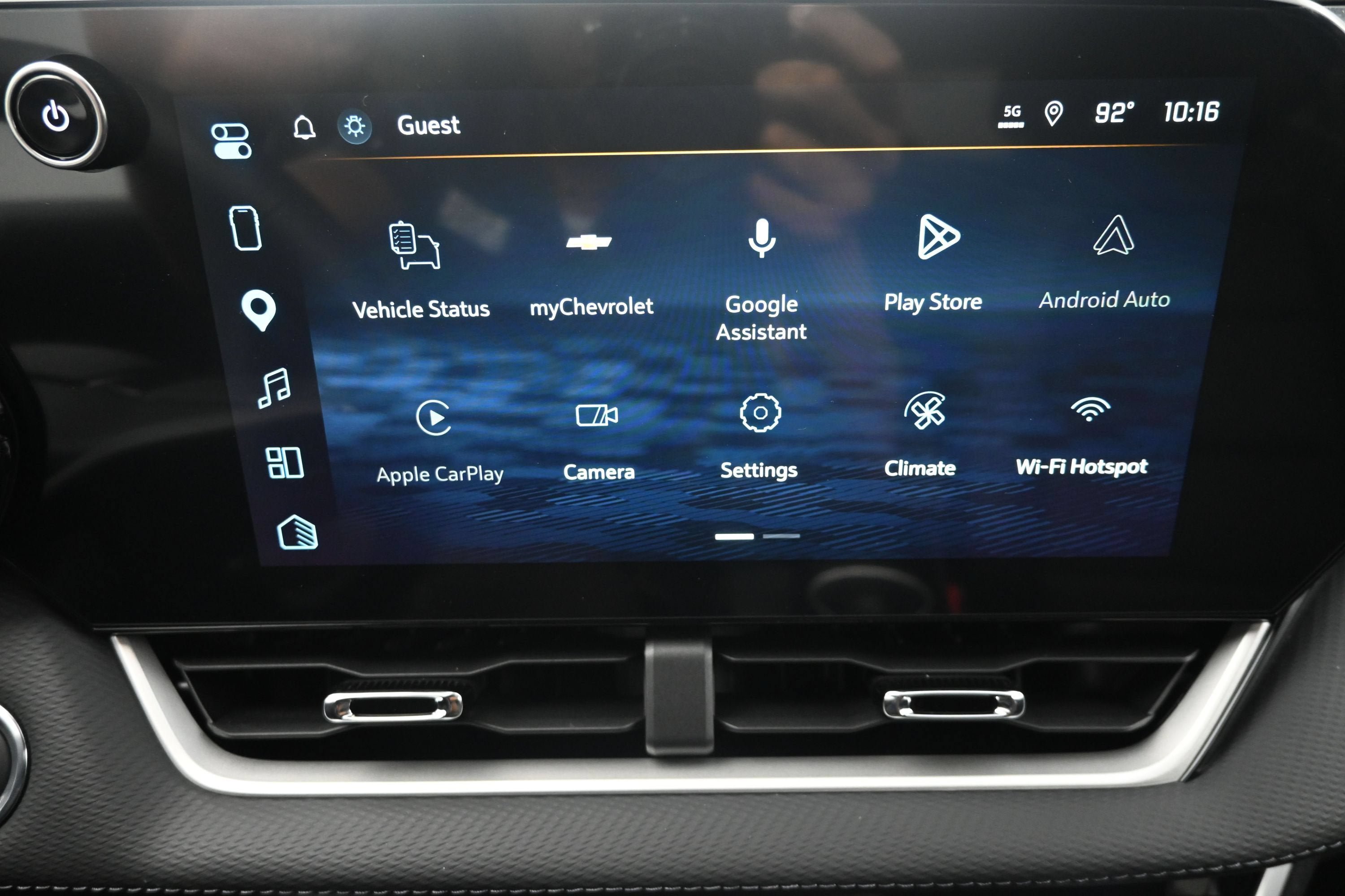 New 2027 Chevrolet Equinox LT w/ Convenience Package II FWD image 16