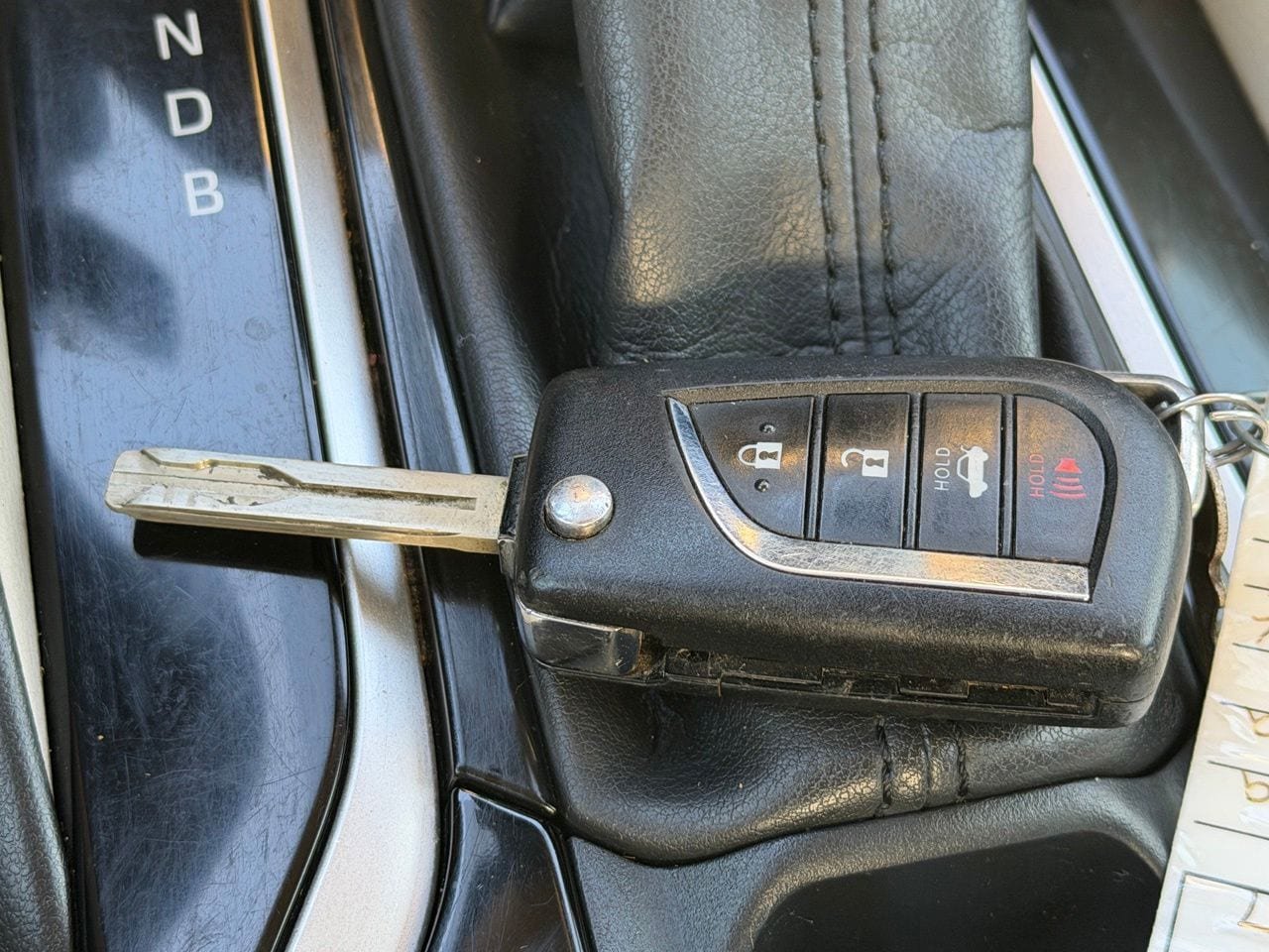 Used 2021 Toyota Corolla LE FWD image 31