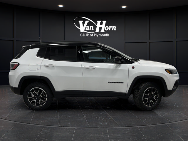 New 2026 Jeep Compass Trailhawk w/ Sun, Sound & Navigation Group AWD/4WD image 2