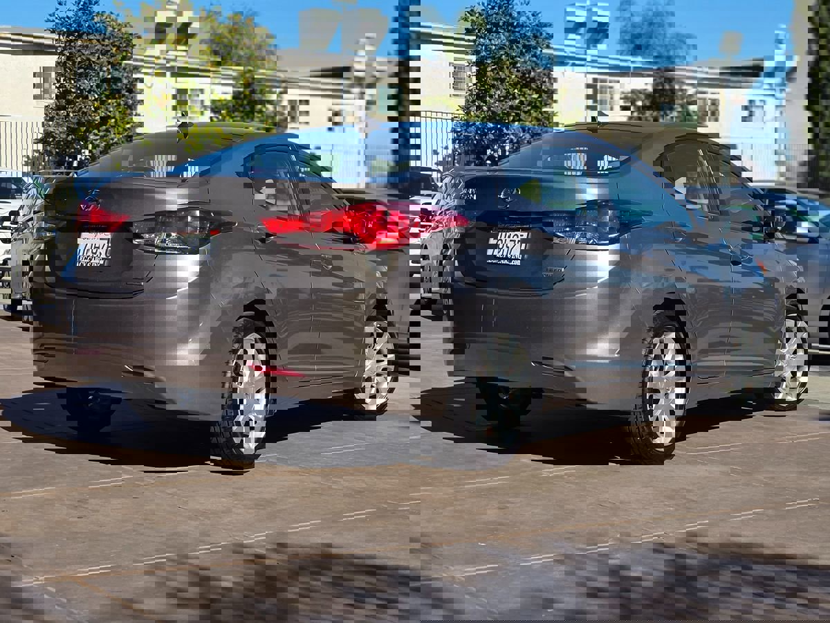 Used 2012 Hyundai Elantra Limited w/ Technology Pkg 5 image 12