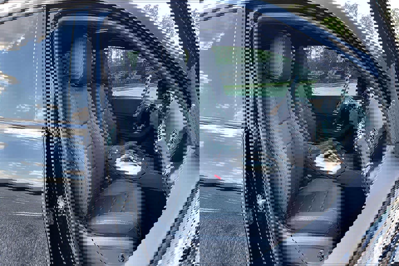 Used 2024 Mercedes-Benz GLE 350 4MATIC image 9