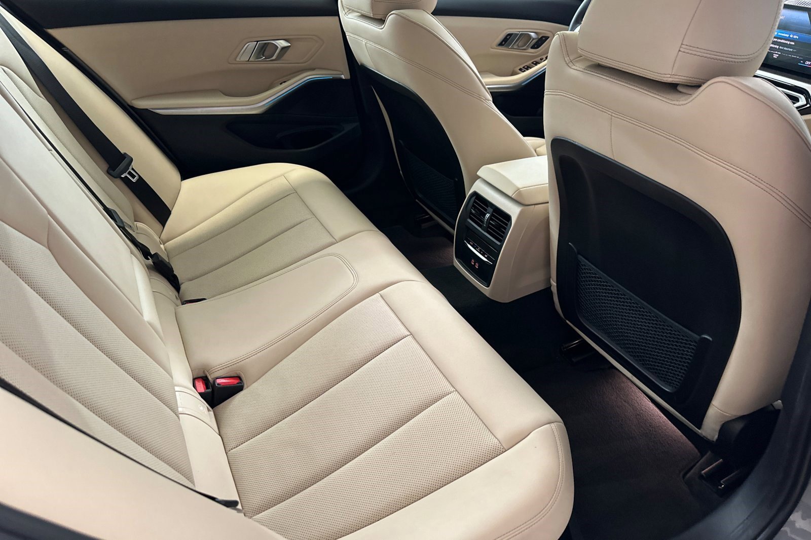 Certified 2023 BMW 330e w/ M Sport Package image 29