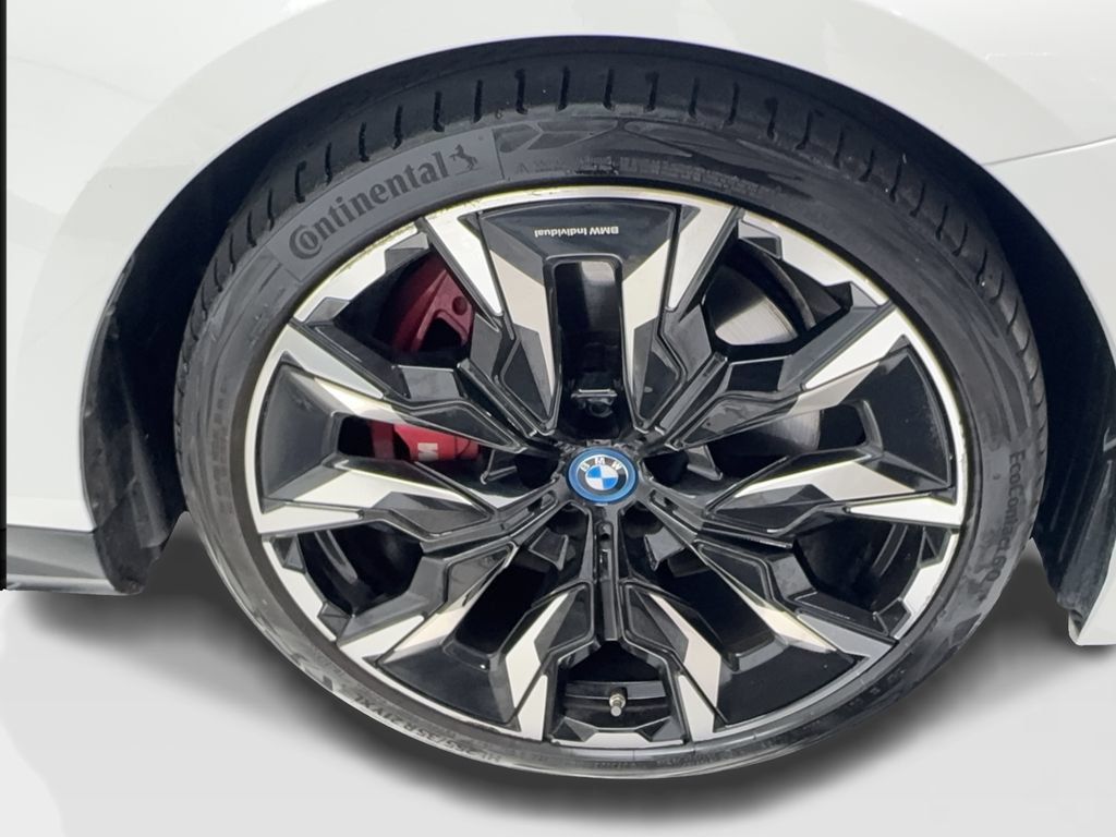 Used 2024 BMW i5 eDrive40i w/ Executive Package RWD image 14