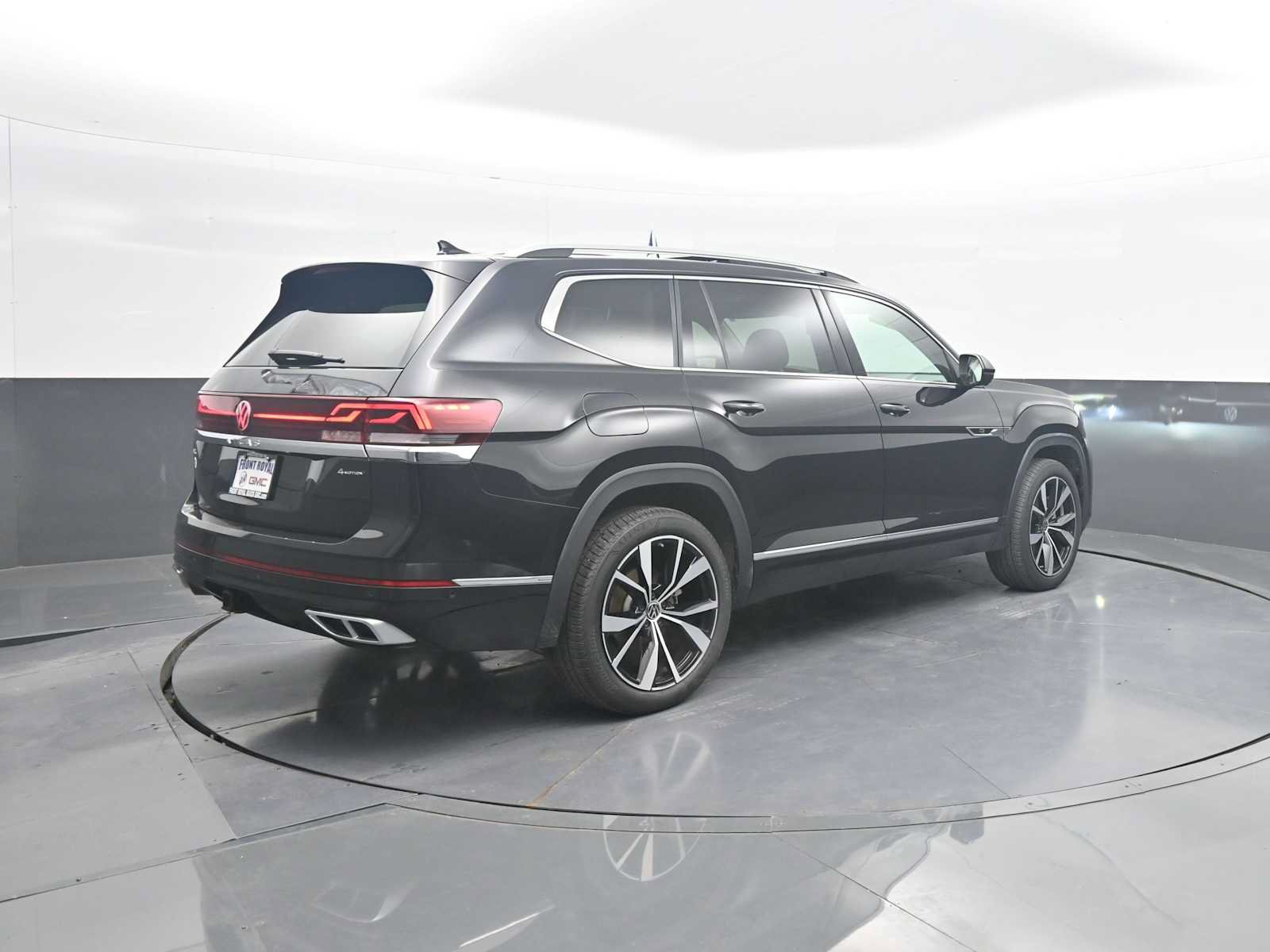 Used 2026 Volkswagen Atlas SEL Premium R-Line AWD/4WD image 8