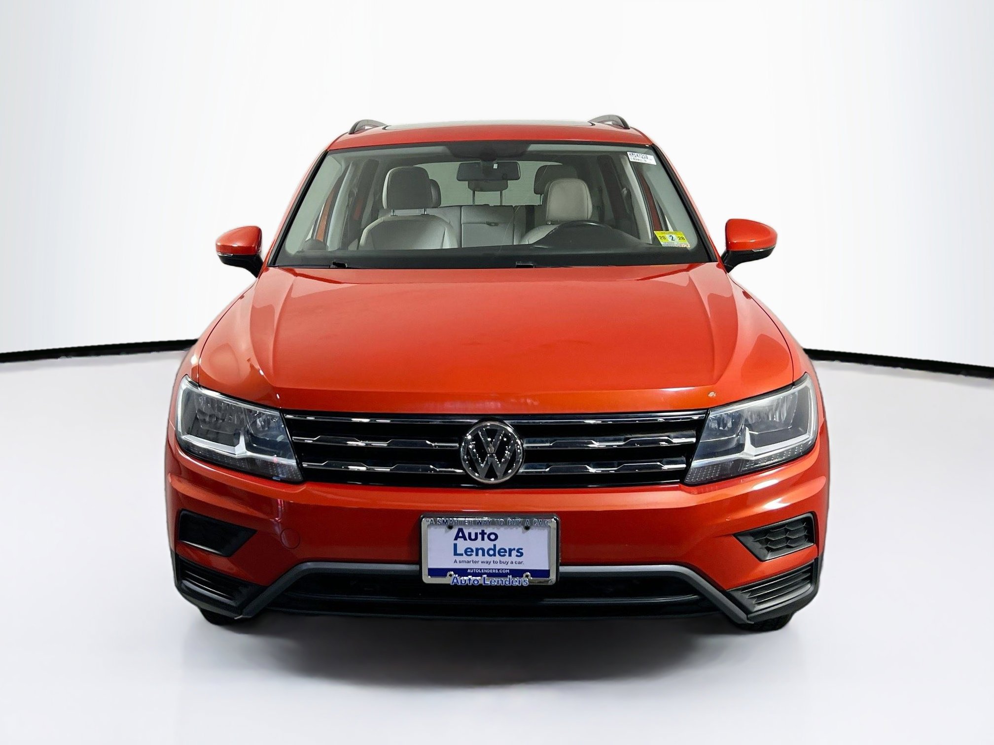 Used 2019 Volkswagen Tiguan SE w/ Panoramic Sunroof Package AWD/4WD image 2