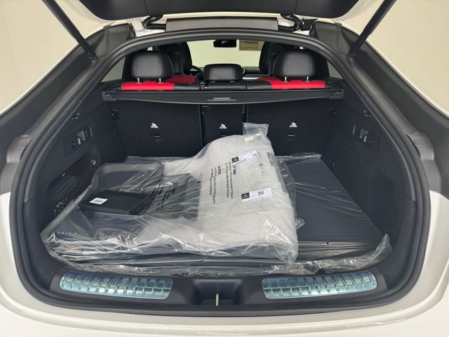 Used 2026 Mercedes-Benz GLC 300 4MATIC image 8