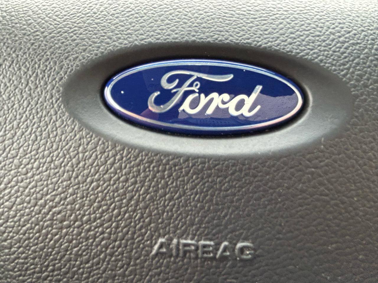 Used 2014 Ford Taurus SEL w/ Equipment Group 201A FWD image 21