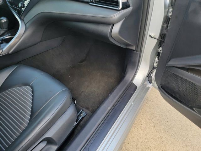 Used 2024 Toyota Camry SE FWD image 9