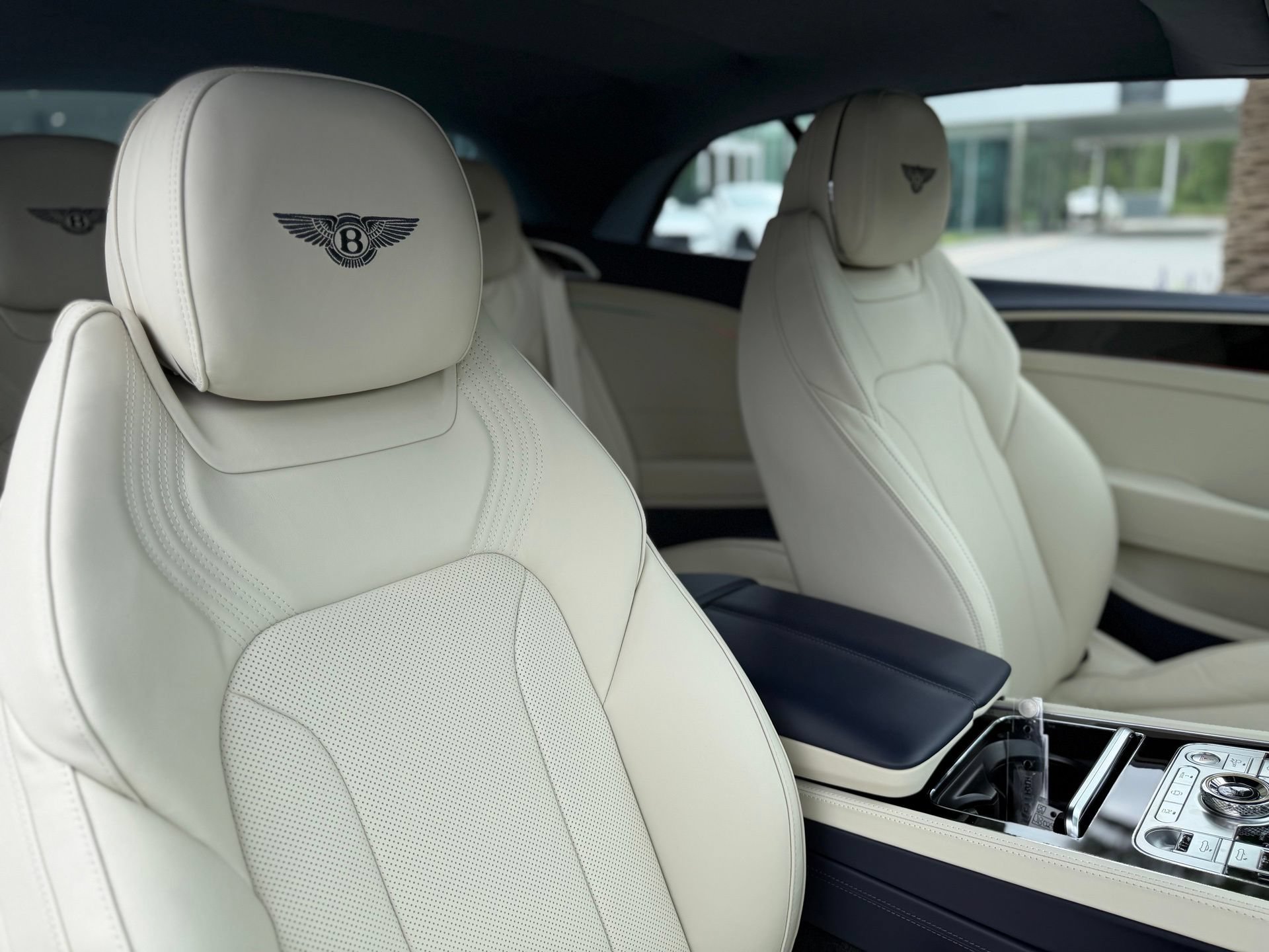 New 2026 Bentley Continental GTC AWD/4WD image 21