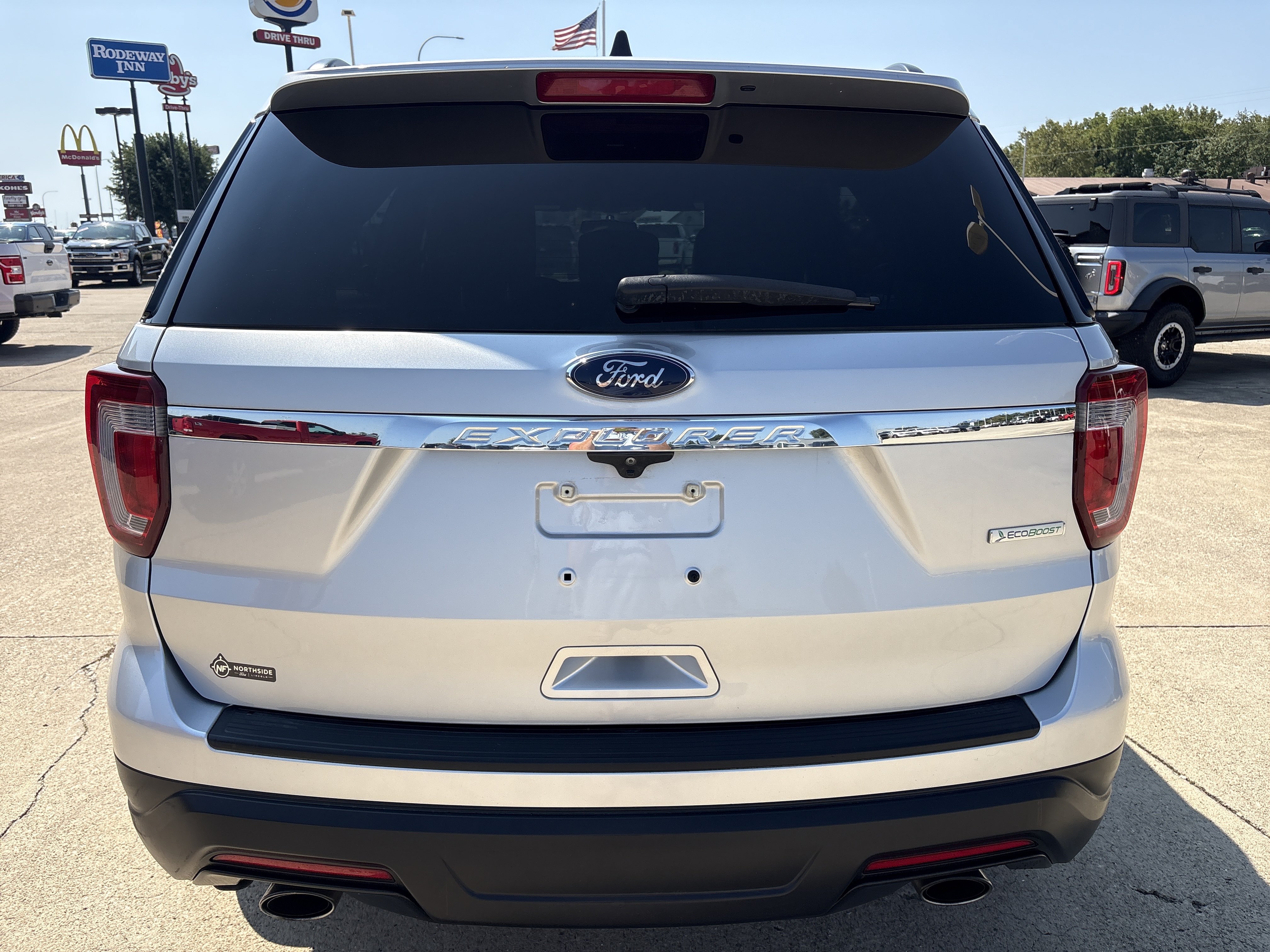 Used 2018 Ford Explorer FWD image 4