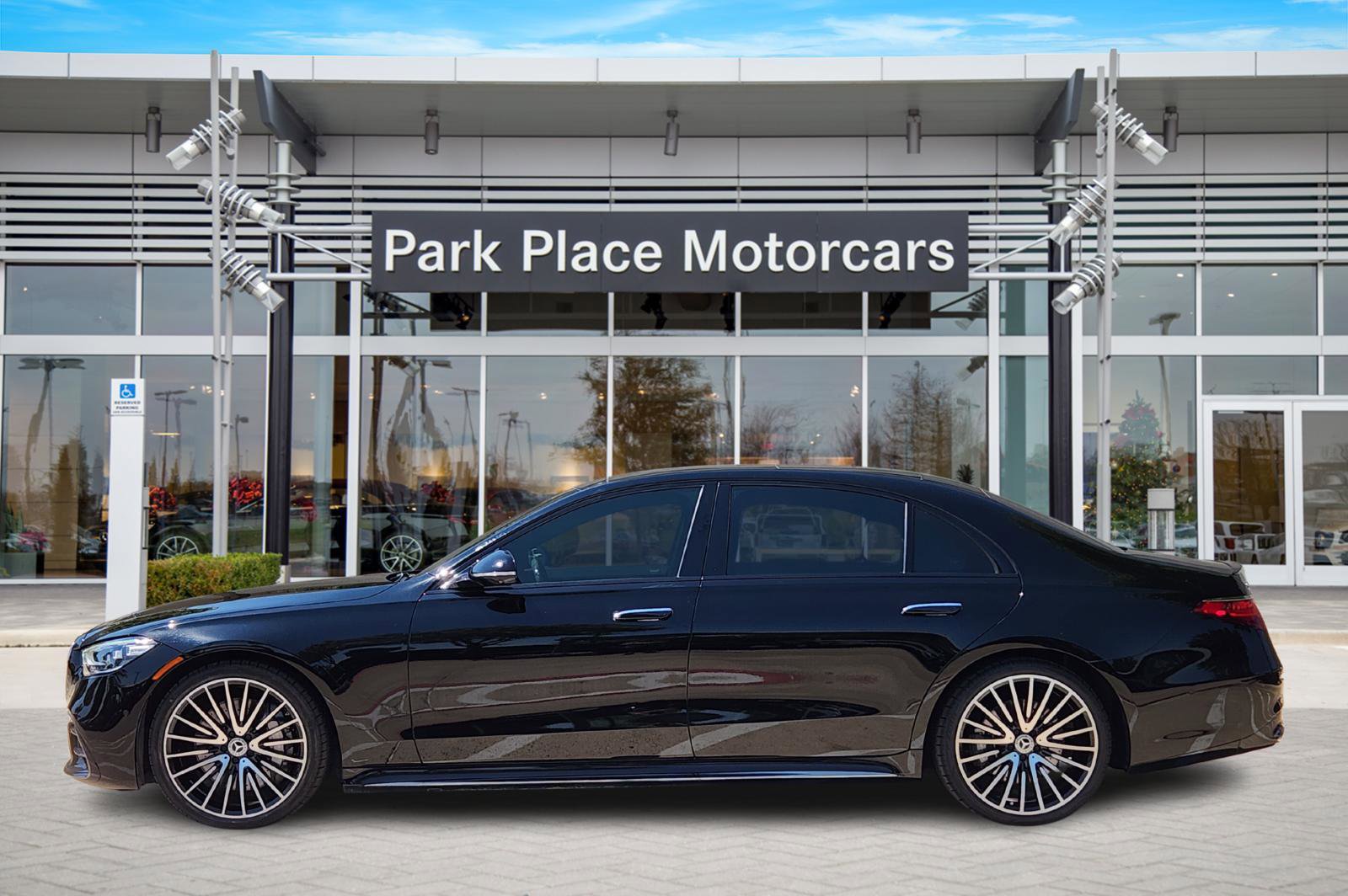 Certified 2023 Mercedes-Benz S 500 4MATIC image 3