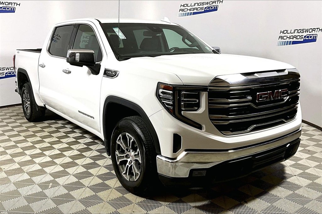 Used 2025 GMC Sierra 1500 SLT image 3