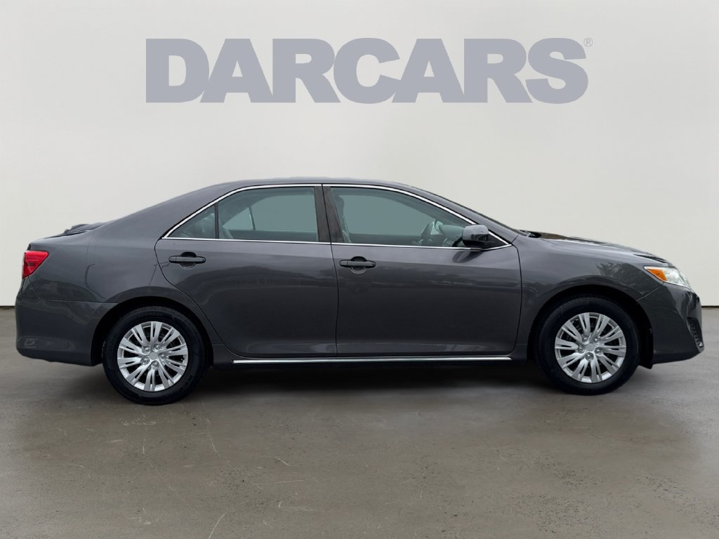 Used 2014 Toyota Camry LE FWD image 5