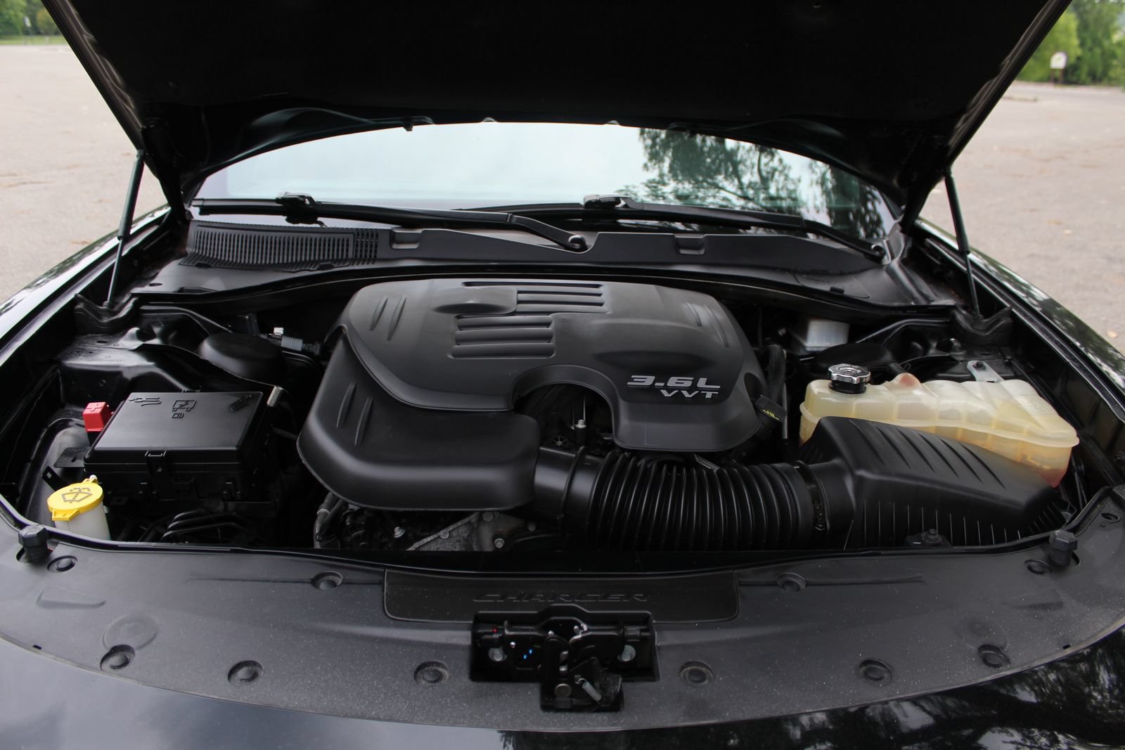 Used 2020 Dodge Charger SXT w/ Blacktop Package RWD image 24