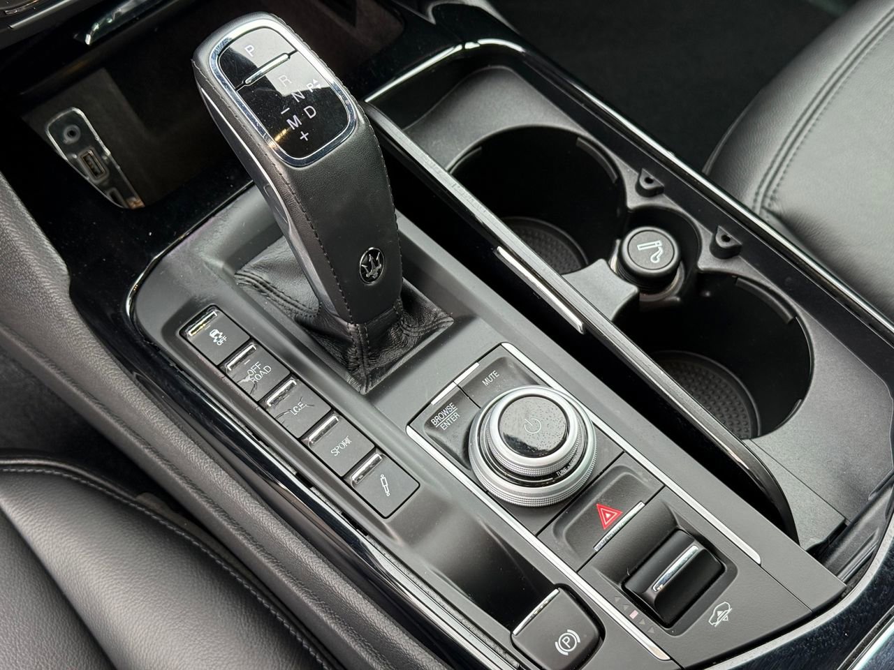 Certified 2023 Maserati Levante GT AWD/4WD image 23