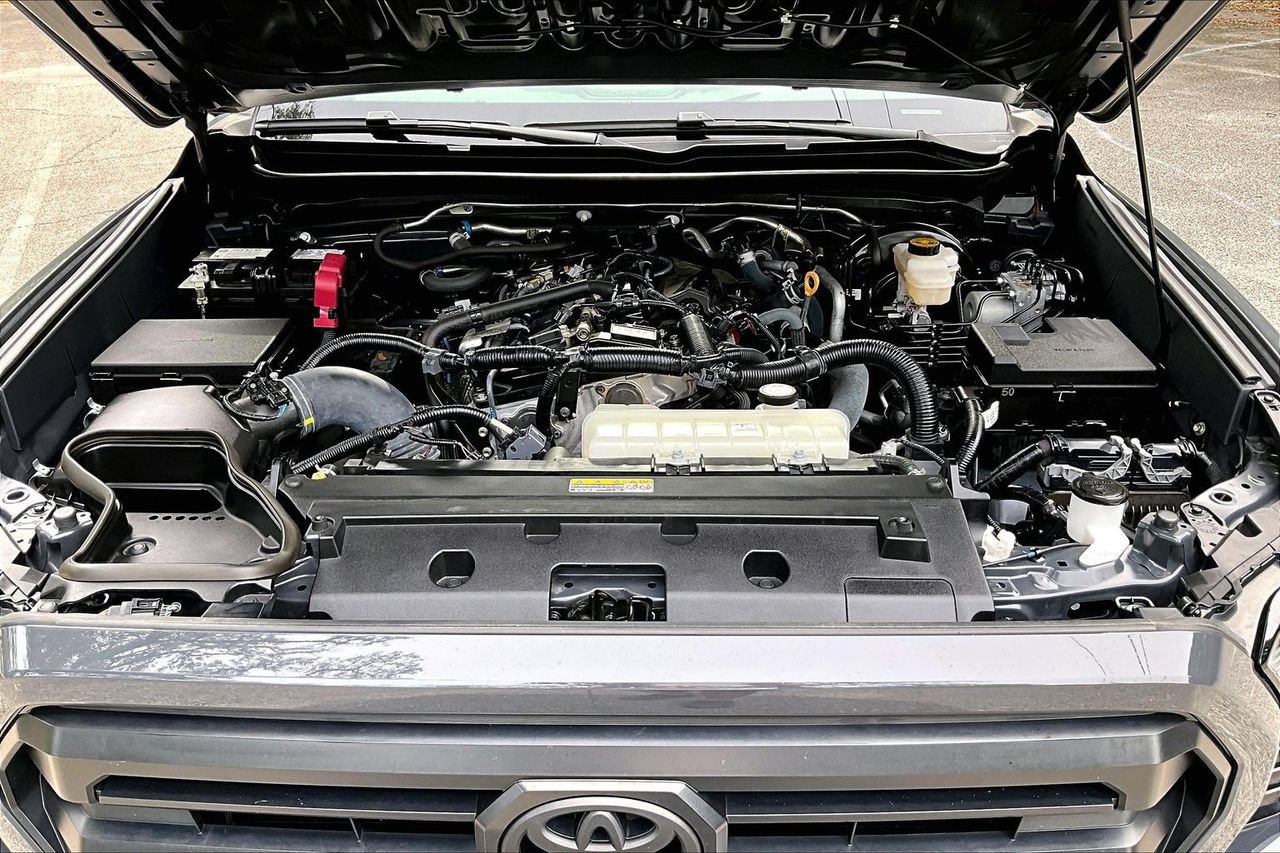 Used 2024 Toyota Tacoma SR5 AWD/4WD image 30