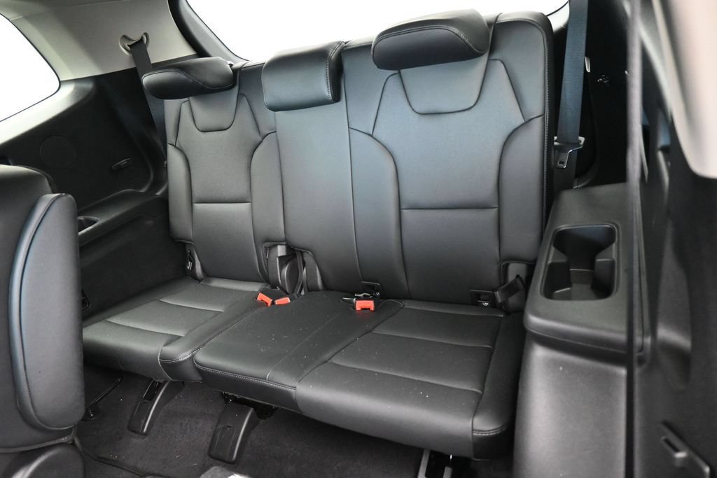 Used 2025 Kia Telluride EX w/ EX Captain's Chair Package FWD image 37