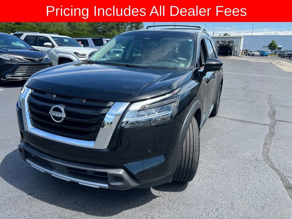 Used 2024 Nissan Pathfinder Platinum AWD/4WD image 4