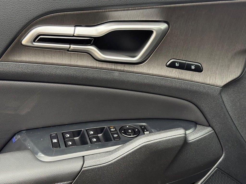 New 2026 Kia Sportage X-Line w/ X-Line Technology Package image 23