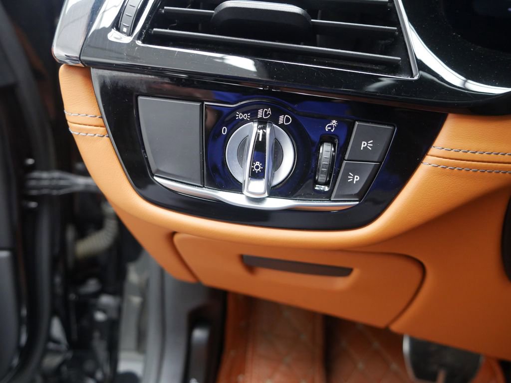 Used 2020 BMW M5 w/ Executive Package image 32