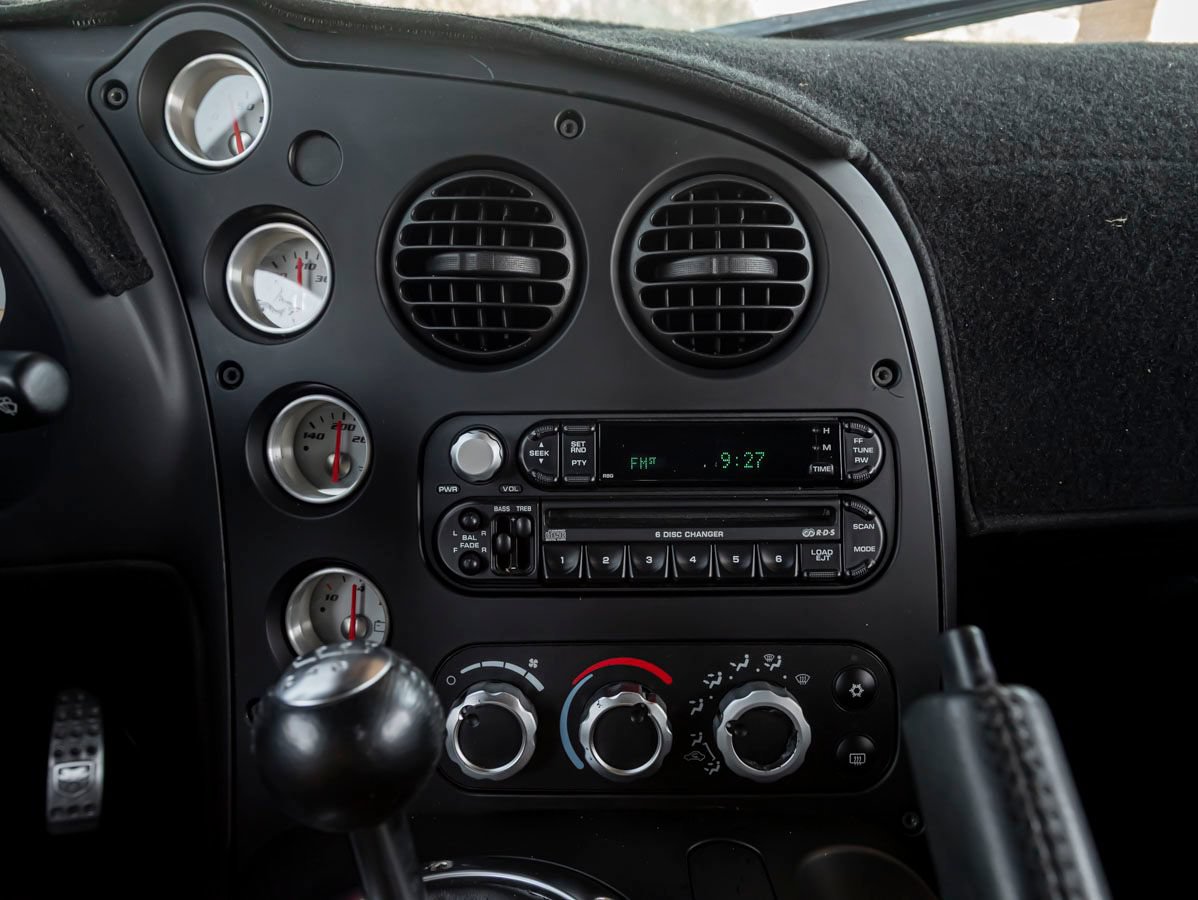 Used 2004 Dodge Viper SRT-10 RWD image 24